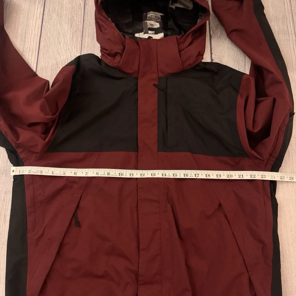 The North Face DryVent Hooded Waterproof Jacket Burgundy Black Men's Large